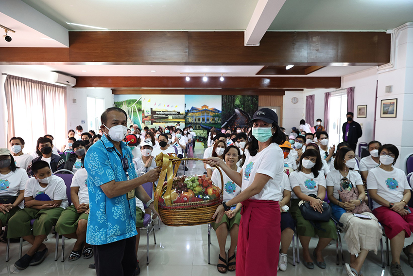 นางสาวกนกกมล เลาหบูรณะกิจ กรรมการผู้จัดการ