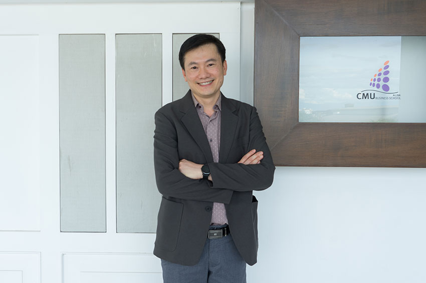 รศ.ดร.อดิศักดิ์ ธีรานุพัฒนา