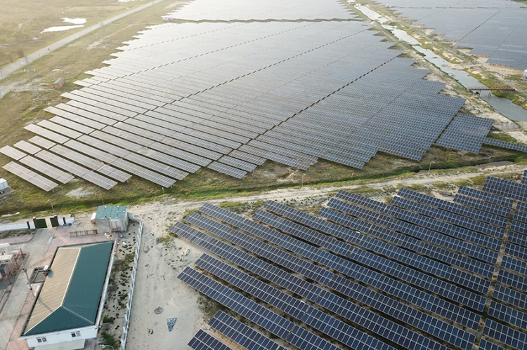 โรงไฟฟ้าแสงอาทิตย์ฮาติ๋ญ ในเวียดนาม –  อีกความสำเร็จในการสร้างการเติบโตของพอร์ตพลังงานที่สะอาดขึ้นของบ้านปู