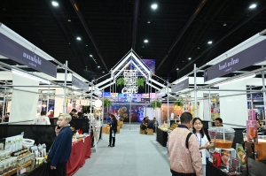 ‘ดีพร้อม’ ปิดฉาก ‘มหกรรมดีพร้อมเสน่ห์ไทย: Thai Vibe by DIPROM’ อย่างสวยงาม ดึงคนร่วมงานล้นหลาม สร้างมูลค่าเศรษฐกิจกว่า 330 ล้านบาท   