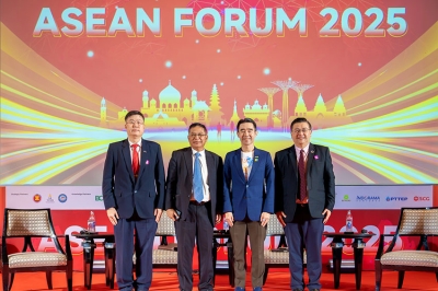 “อัศวิน เตชะเจริญวิกุล” แม่ทัพแห่ง BJC Big C ร่วมเสวนาบนเวที ASEAN Forum 2025 เผยยอดขายอาเซียนโตกว่า 15,000 ล้านบาท ตอกย้ำภาพลักษณ์ธุรกิจที่แข็งแกร่งในภูมิภาค