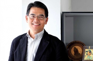 ดร.อนุสรณ์ คุณานุสรณ์ ประธานกรรมการบริหารหลักสูตร MBA คณะบริหารธุรกิจและศิลปศาสตร์  มหาวิทยาลัยเทคโนโลยีราชมงคลล้านนา