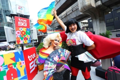 ทรู ร่วมฉลอง Pride Month เชื่อมทุกตัวตนให้เปล่งประกายแบบ “ตัวเองที่แท้ทรู” ซัพพอร์ตทุกตัวตนที่เป็นคุณด้วย “Runway Photo Sign Booth”