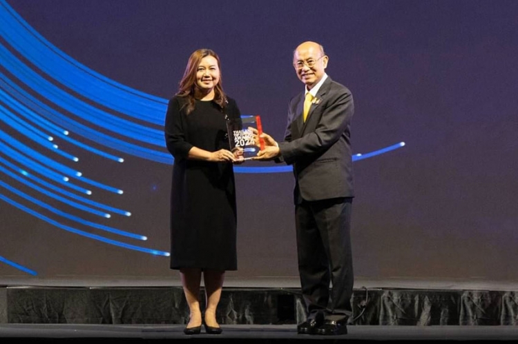 กรุงเทพประกันภัยยืนหนึ่งสุดยอดผู้นำในธุรกิจประกันวินาศภัย คว้ารางวัล Thailand Top Company Awards  ติดต่อกัน 2 ปีซ้อน