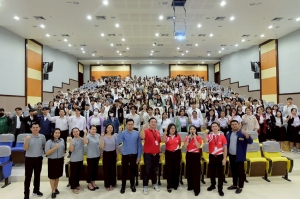 โก โฮลเซลล์ ลุยเคาะรั้วมหาวิทยาลัย ชี้ช่องตำแหน่งงาน นำร่อง ม.มหาสารคาม เจาะนิสิตเฉพาะทาง เพิ่มผู้เชี่ยวชาญในธุรกิจ ตอกย้ำ Brand Core Value