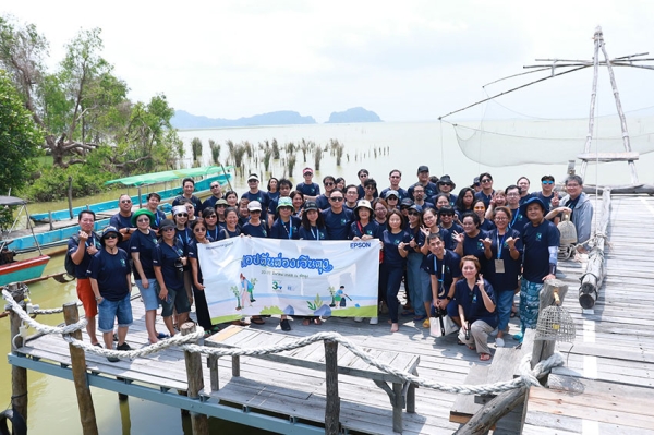 เอปสันร่วมสร้างจิตสำนึกสีเขียว นำสื่อมวลชนปลูกต้นราโพ