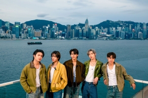 ‘LYKN’ เตรียมเสิร์ฟสเปเชียลโชว์ &quot;หน้าเบลอหลังชัด&quot; (Foreground) ตอกย้ำอารมณ์สุดเบลอแต่ความรู้สึกชัดเจน ผ่านโลเคชันฮิต ‘ฮ่องกง’ ในรายการ “Thailand Music Countdown”