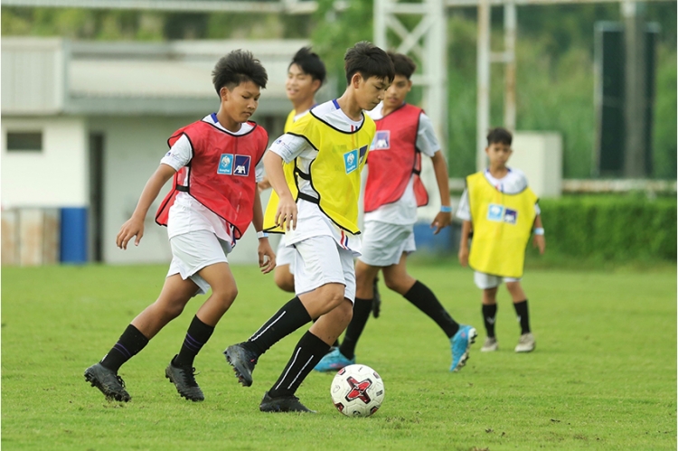 เผยโฉม 20 เยาวชนดาวเด่น ฝีเท้าดี ผู้คว้าทุนการศึกษาภายใต้โครงการ &quot;KTAXA Know You Can Football Youth (U15) Academy&quot; รวมมูลค่ากว่า 200,000 บาท