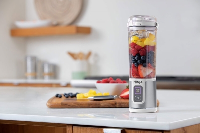 เครื่องปั่นแบบพกพารุ่นใหม่ Ninja Blast™ ท้าทายด้วยพลังและนวัตกรรมเหนือชั้น สำหรับการใช้งานทุกที่ทุกเวลา