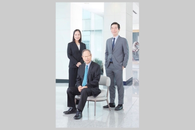 ชัย โสภณพนิช เตรียมความพร้อมให้ ชวาล-ลสา โสภณพนิช สืบทอดธุรกิจ พร้อมสานความสำเร็จของกรุงเทพประกันภัยสู่การเติบโตอย่างมั่นคงและแข็งแกร่ง