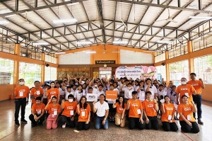 FWD ประกันชีวิต ร่วมกับ มูลนิธิจูเนียร์อะชีฟเม้นท์ ประเทศไทย ลงพื้นที่จัดเวิร์กช็อปส่งเสริมความรู้ทางการเงินแก่เยาวชนโรงเรียนชุมชนบึงบา จังหวัดปทุมธานี