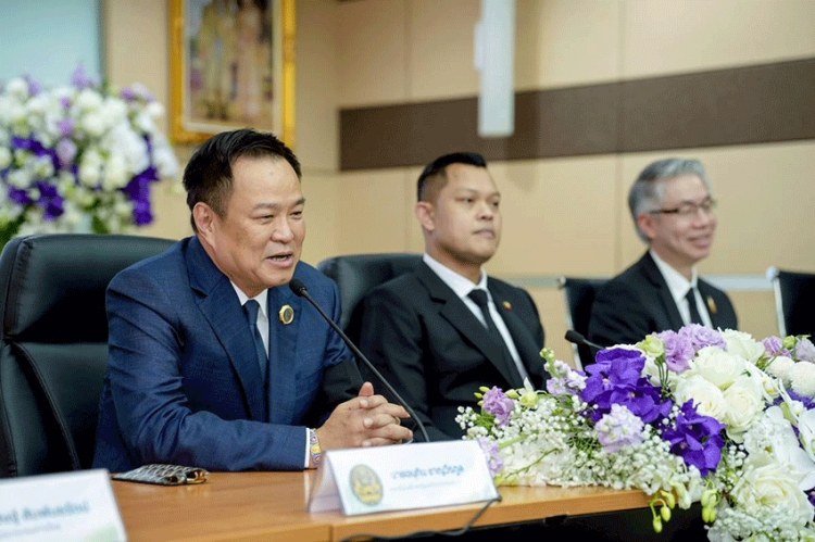 นายกฯ อนุทิน ดัน 4 กระทรวงหลัก แก้เผาอ้อย คุม PM 2.5 อย่างเป็นระบบ